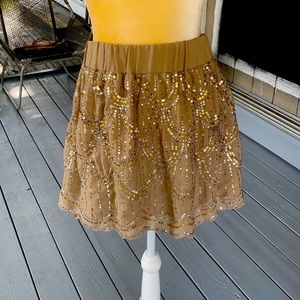 ⭐️NWOT ⭐️adorable elastic sequin skirt⭐️